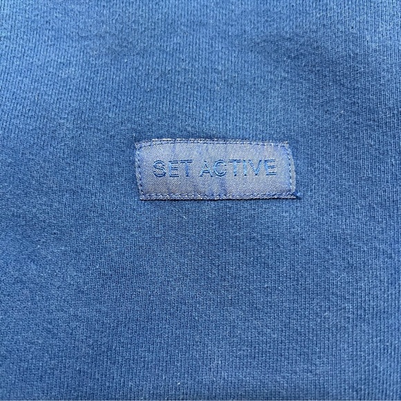 Set Active Crewneck - Picture 3 of 7